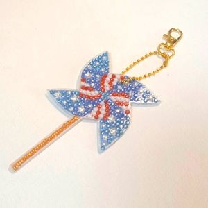 Blingy Patriotic Pinwheel Keychain